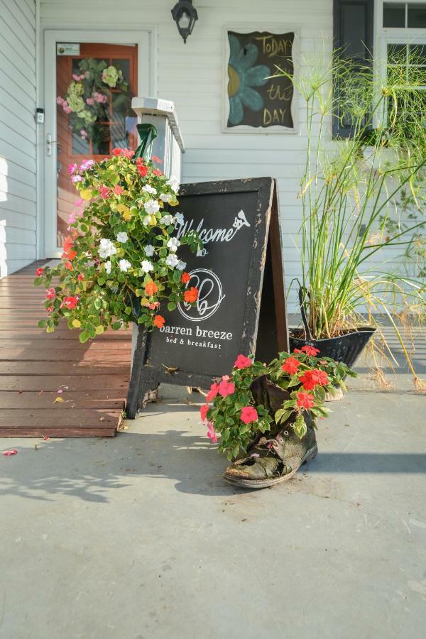 Barren Breeze Bed&Breakfast Lucas Exterior foto
